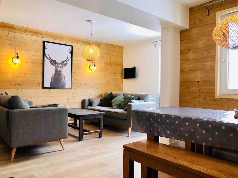 Appartement T4 8 Couchages Spacieux Et Cosy Au Pied Des Pistes Génos المظهر الخارجي الصورة